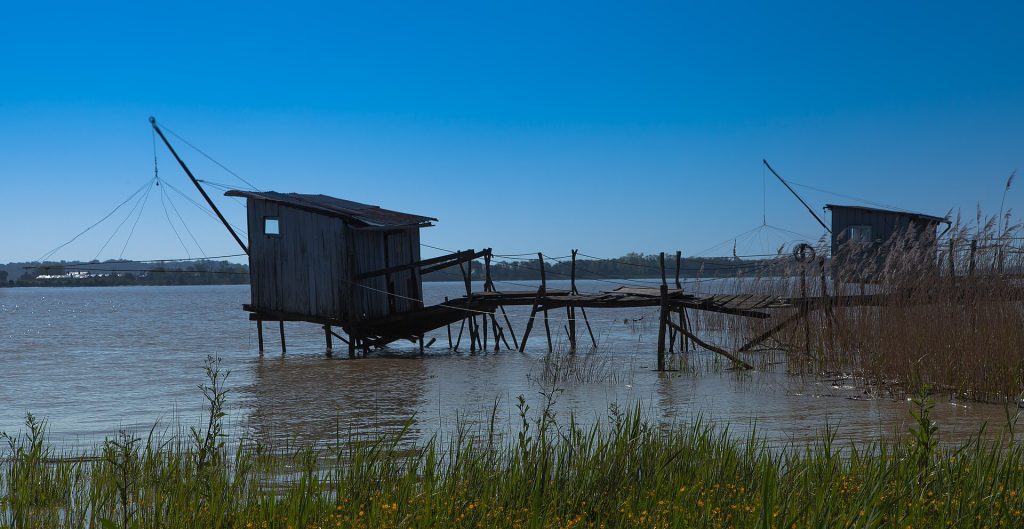 Carrelet sur les rives de l’estuaire de la Gironde